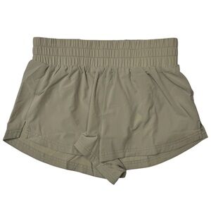 {Varley} "Kallin" Moonstone Gray Grey 1.5" Inseam Travel Gym Running Shorts